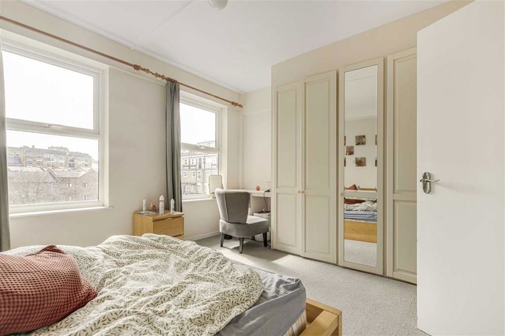 Property photo 3 of 7