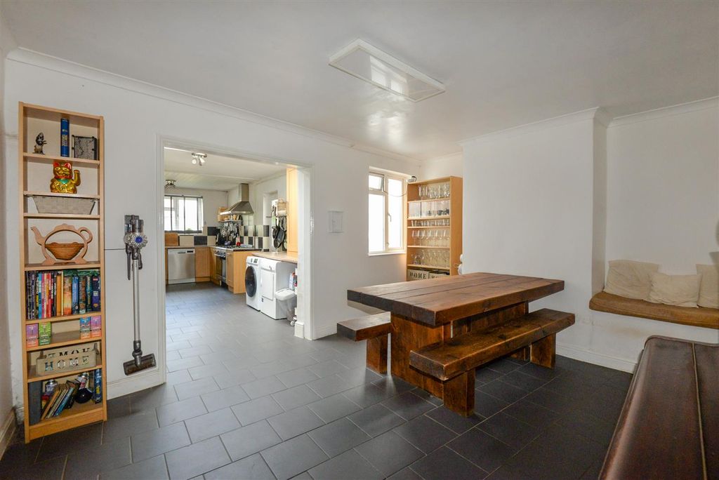 Property photo 2 of 10 Dining Room