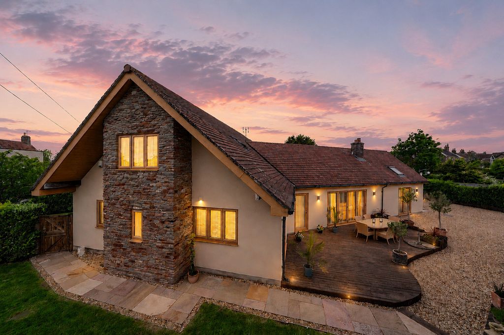 Property photo 1 of 34