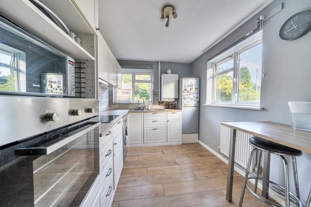 Property photo 2 of 21 Kitchen