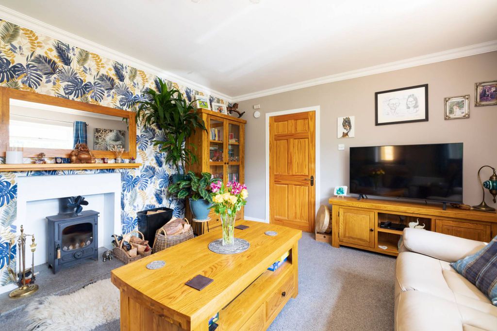 Property photo 3 of 24