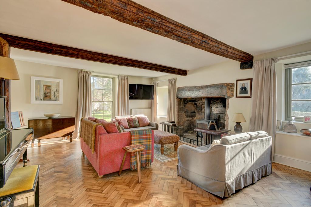 Property photo 2 of 22 Image