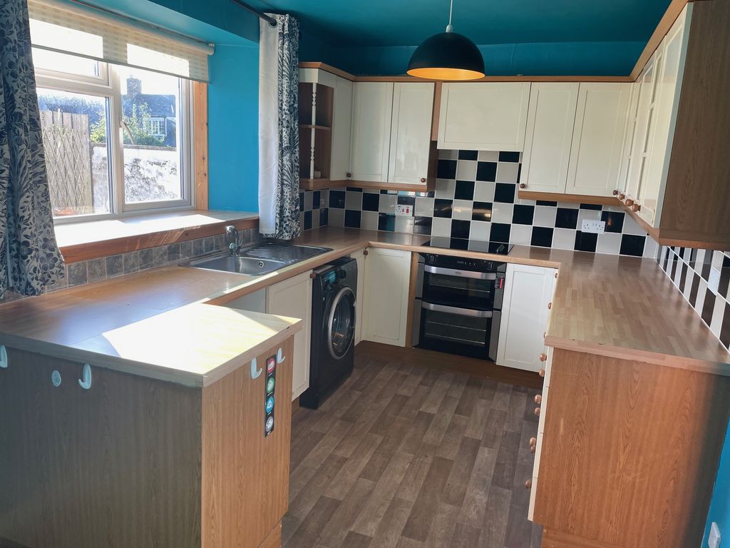 Property photo 3 of 21