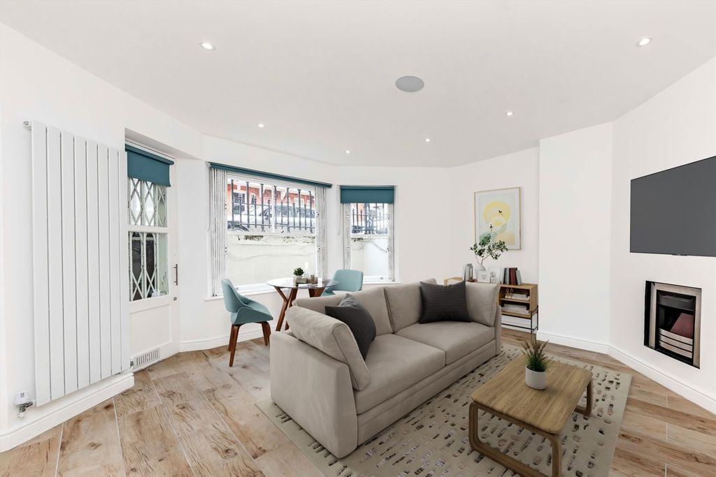 Property photo 2 of 6