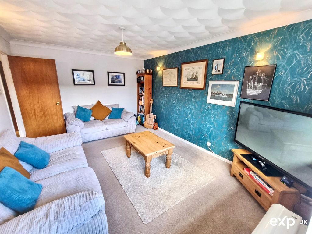 Property photo 3 of 21