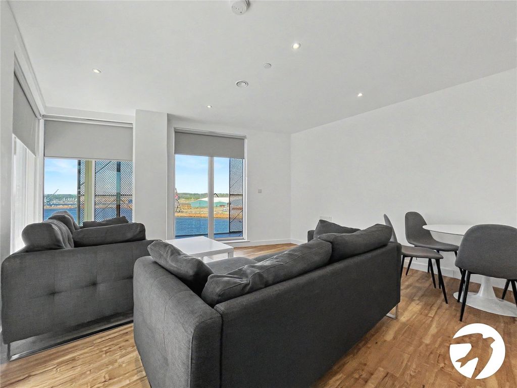 Property photo 3 of 21 Picture No. 20