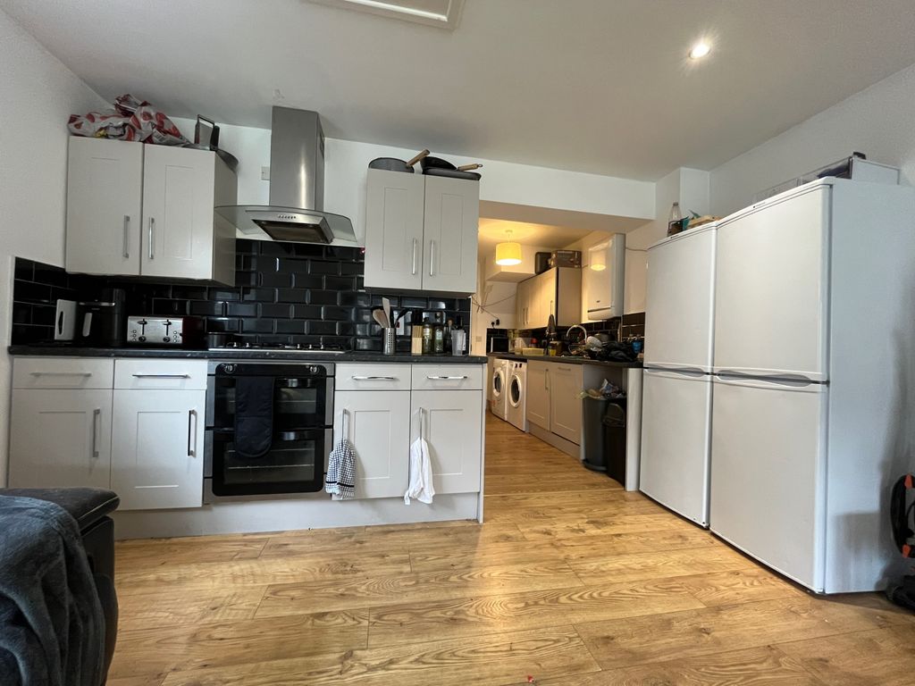 Property photo 2 of 10 92M3