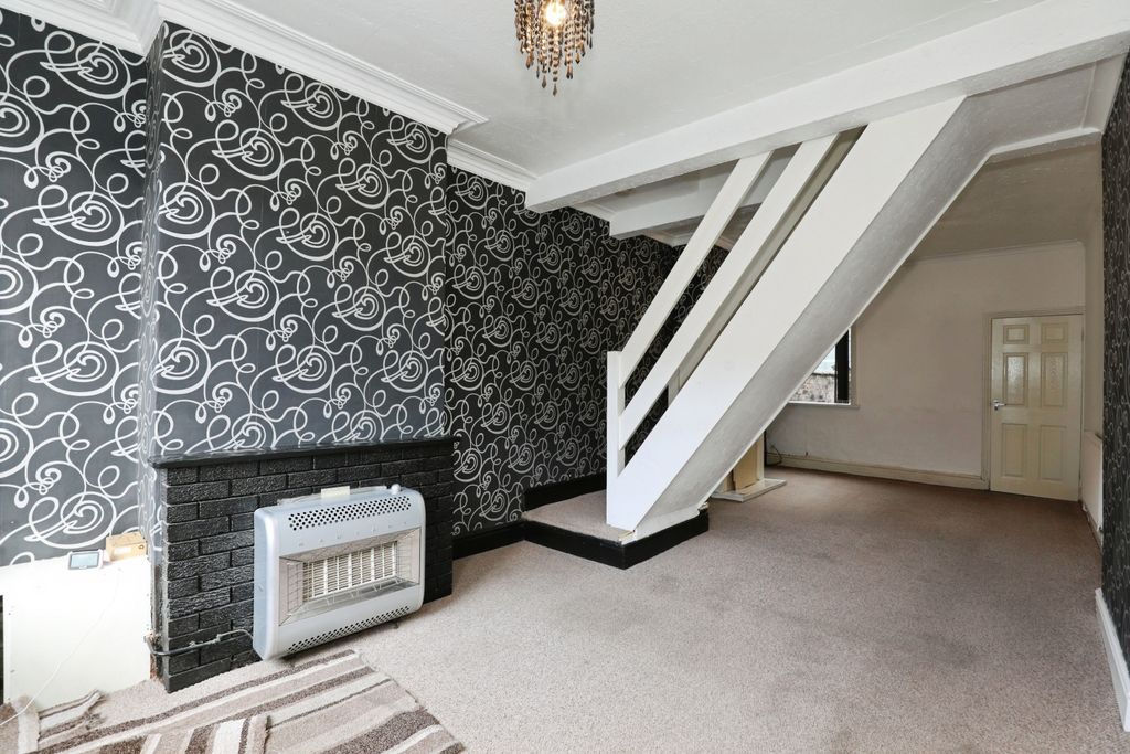 Property photo 2 of 17 Through Lounge-Diner