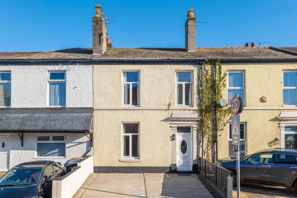 Property photo 1 of 32 Front External