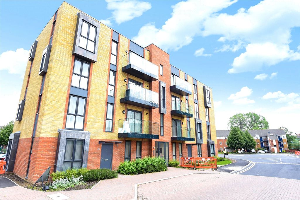 Property photo 1 of 8 Front