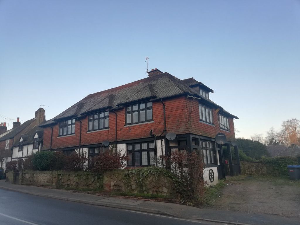 Property photo 1 of 8