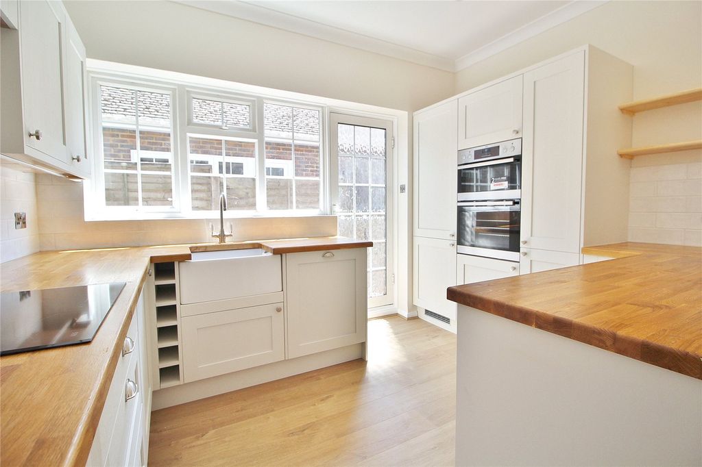 Property photo 2 of 16 Picture No. 37
