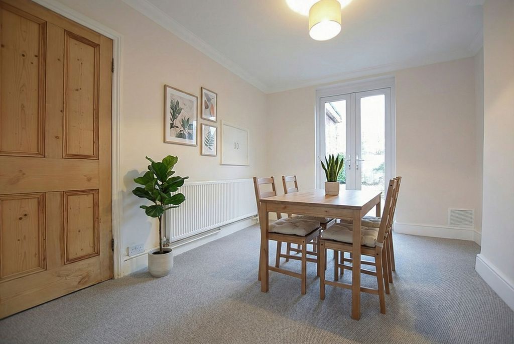 Property photo 3 of 10 Dining Room