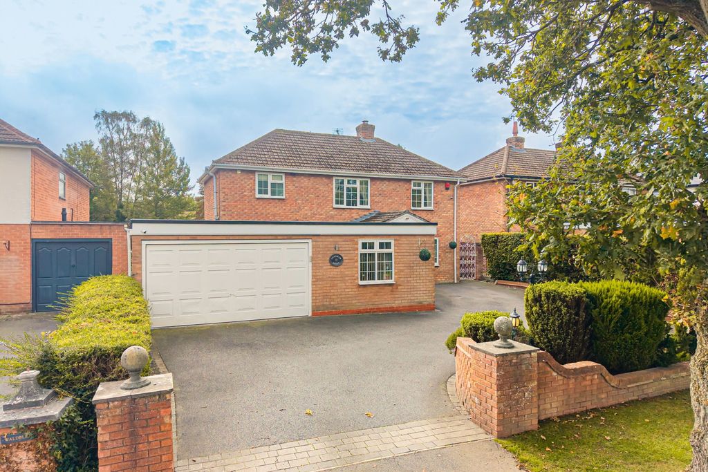Property photo 1 of 45