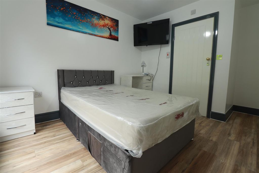 Property photo 2 of 12 Img_4035.Jpg