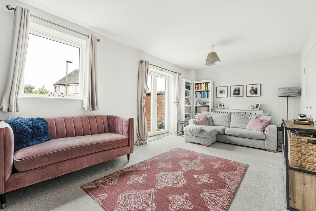 Property photo 3 of 26