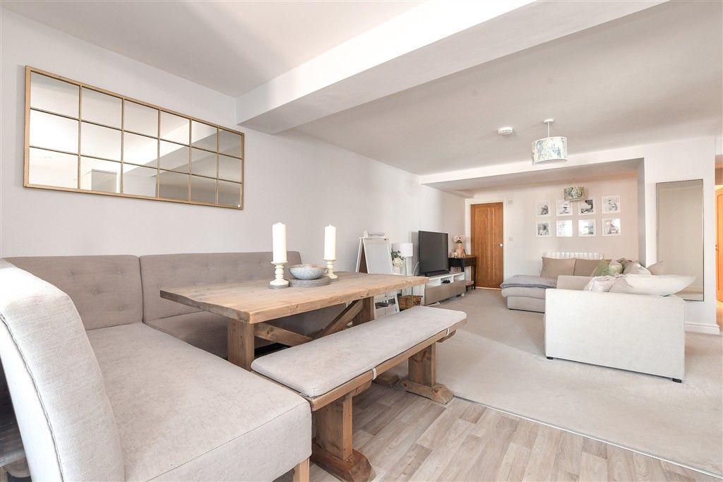 Property photo 2 of 11 Kitchen Lounge/Diner