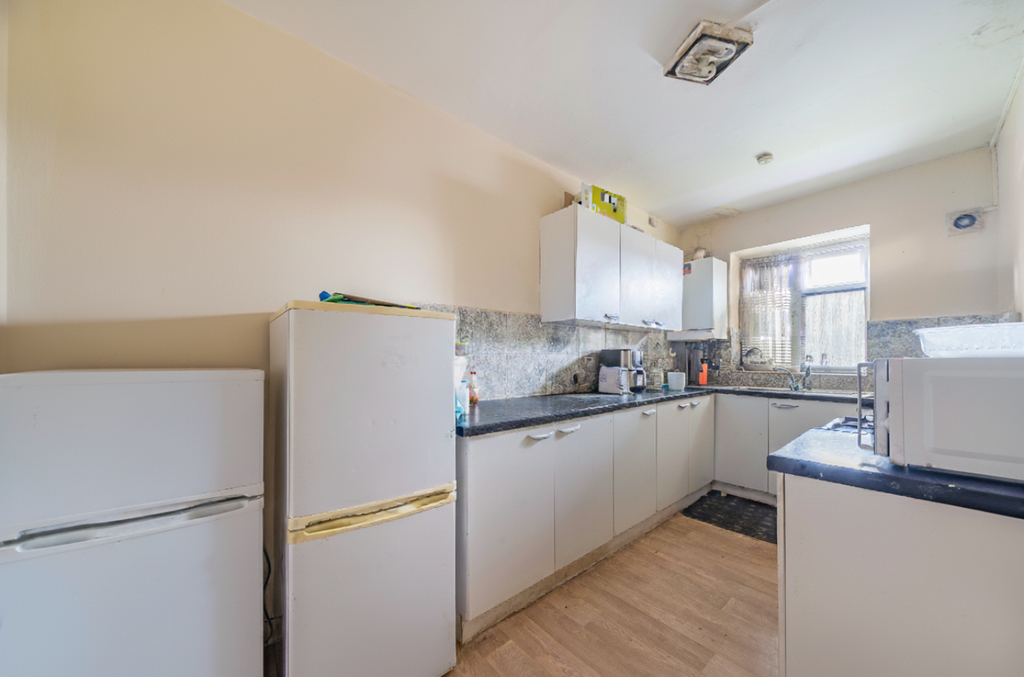 Property photo 3 of 8 Picture No. 06