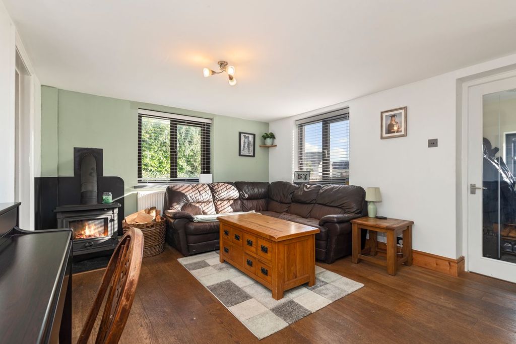 Property photo 3 of 24
