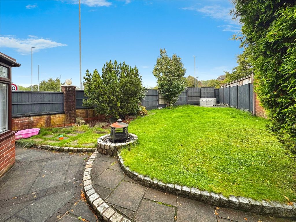 Property photo 3 of 24 Garden