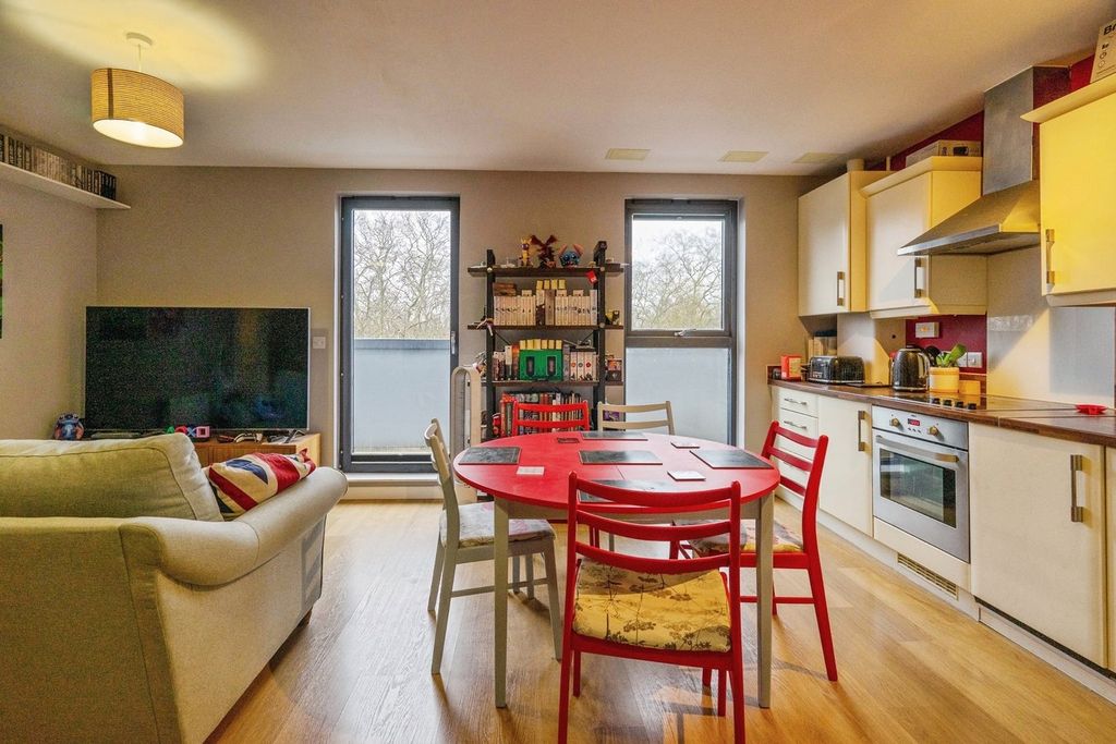 Property photo 3 of 15