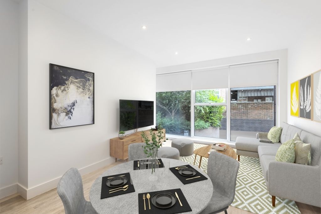 Property photo 3 of 5 Dining