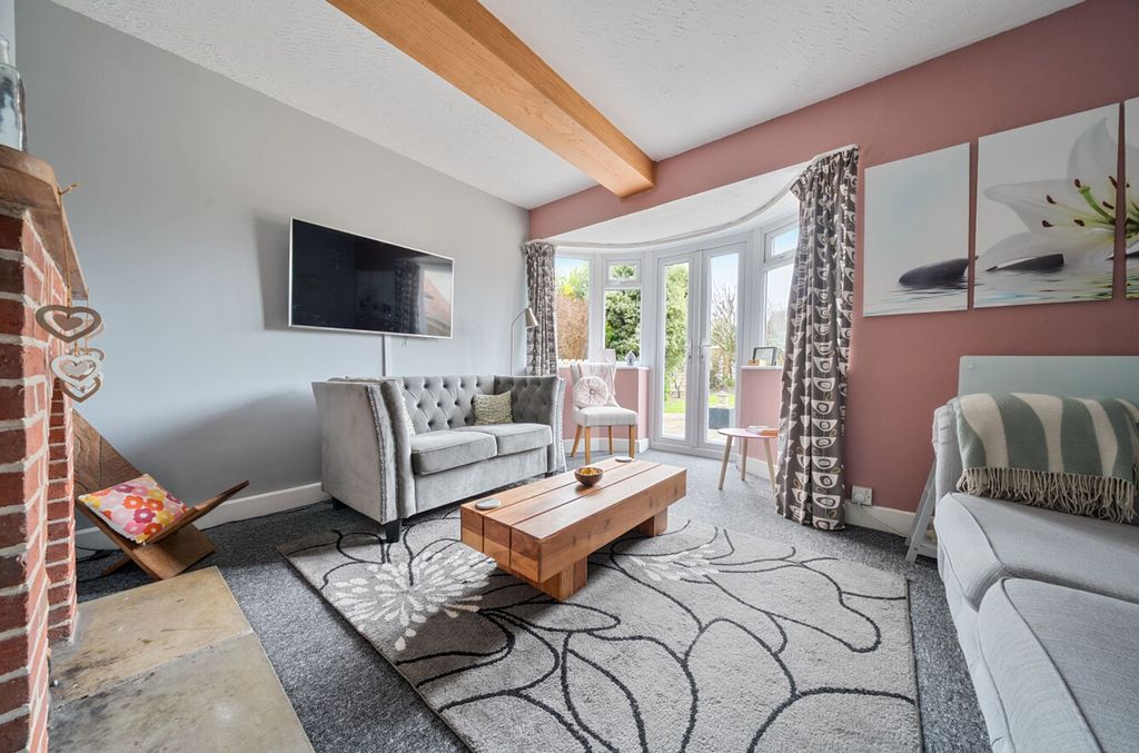 Property photo 2 of 22