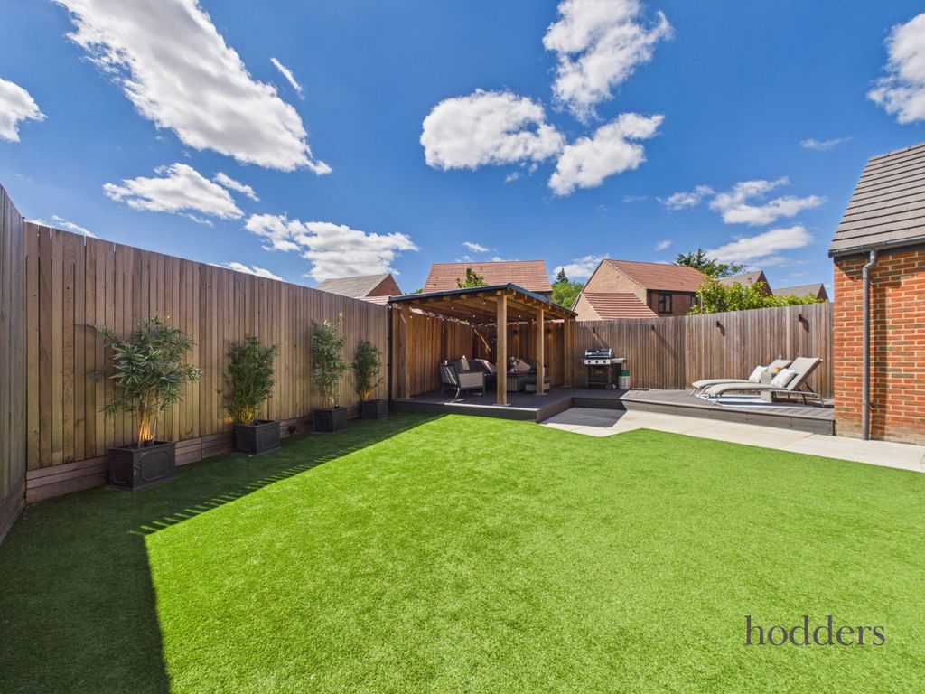 Property photo 2 of 33 Picture No. 52