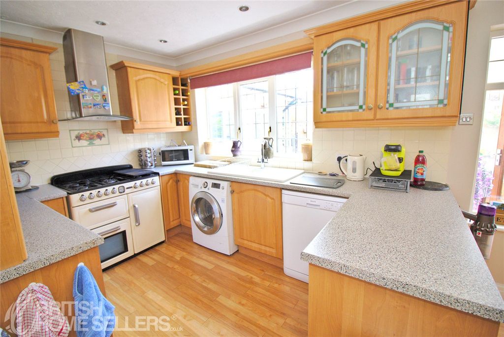 Property photo 3 of 34 Picture No. 46