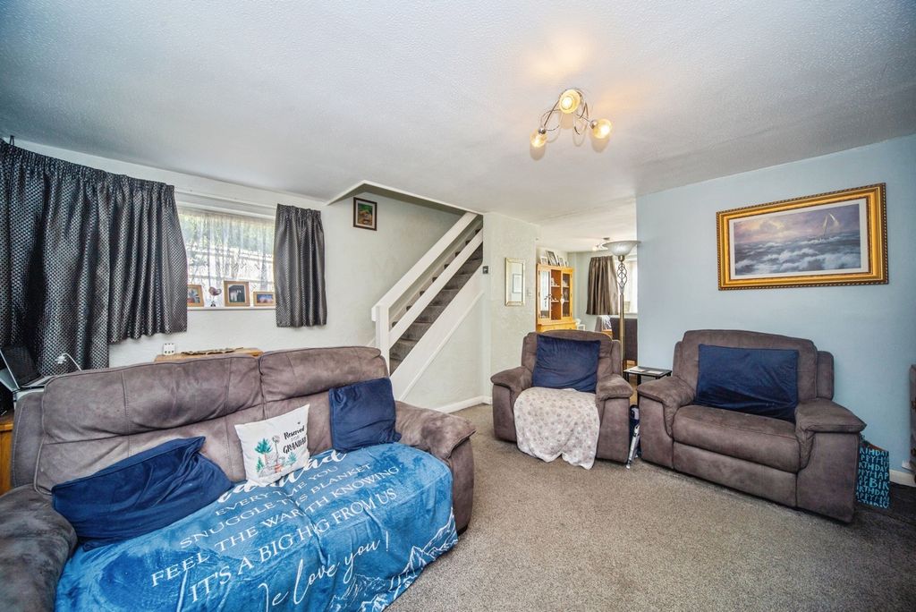 Property photo 3 of 16 Pbox-Img.Jpg