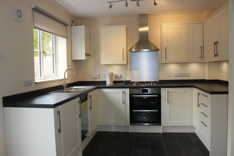 Property photo 2 of 9 Kitchen