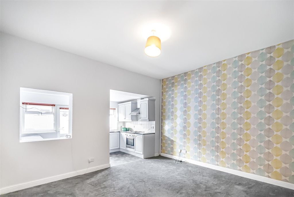 Property photo 3 of 15 Dining Room