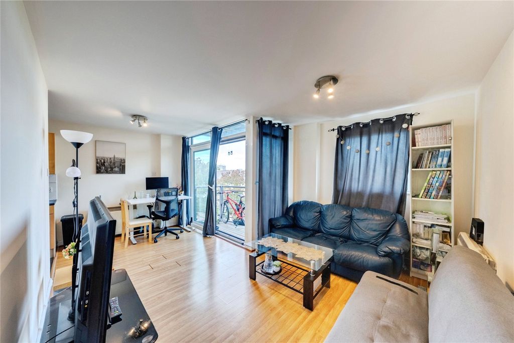 Property photo 3 of 18 Picture No. 27