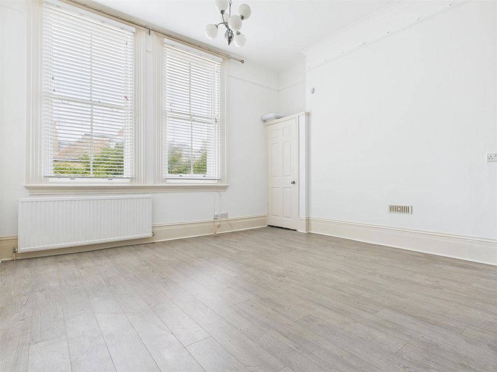 Property photo 3 of 6 Cam04311G0-Pr0053-Still004.Jpg