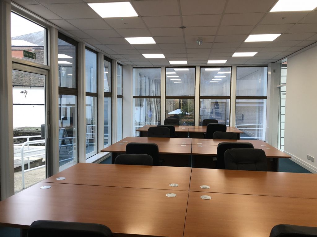 Property photo 2 of 8