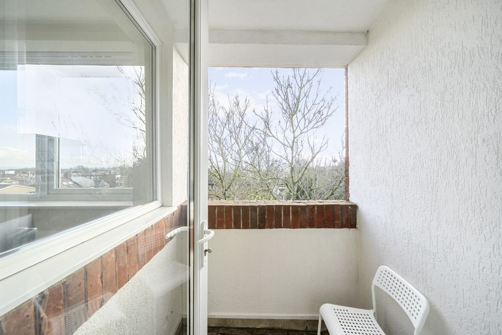 Property photo 3 of 13 1409261-2-6983322...