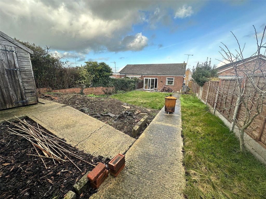 Property photo 2 of 19 Picture No. 23