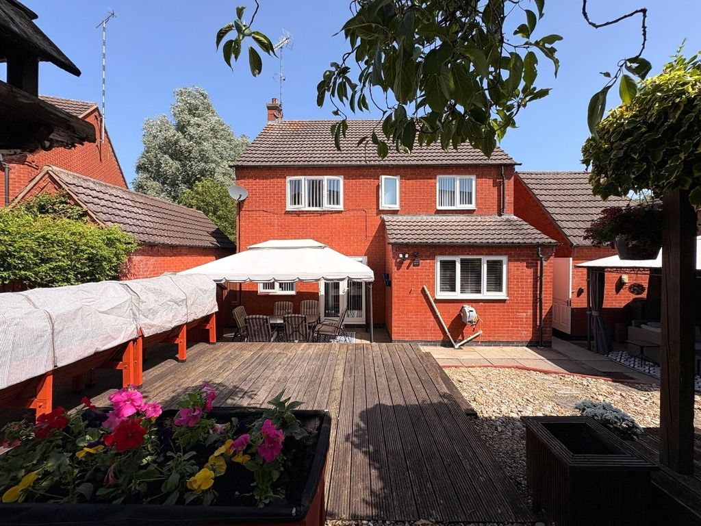 Property photo 2 of 34 Picture No. 37