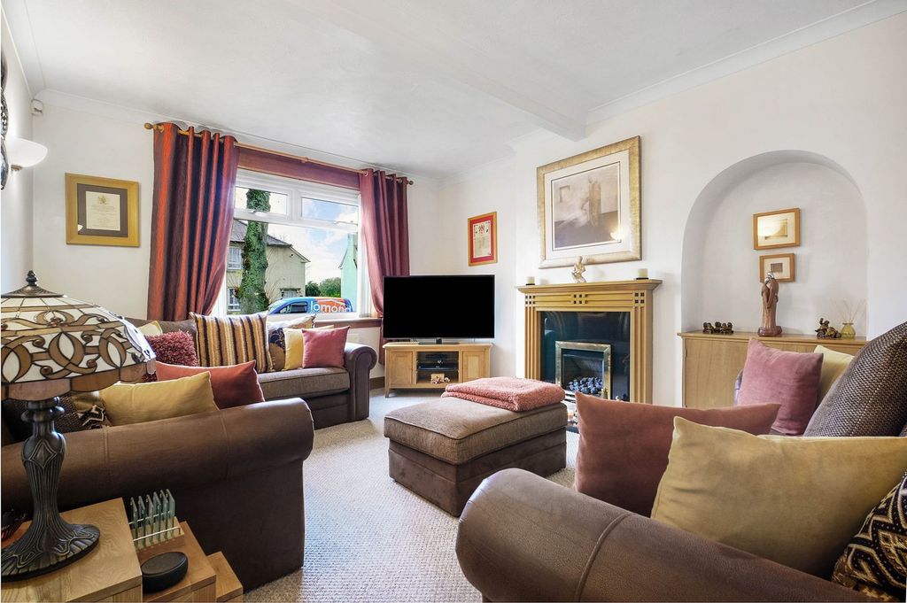 Property photo 2 of 22