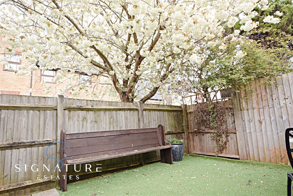 Property photo 2 of 11 Dsc_0875 (4).Jpg