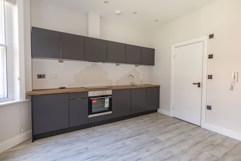 Property photo 3 of 7 Photo 11