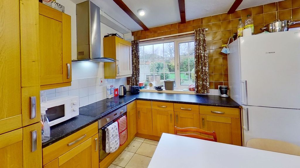 Property photo 2 of 35