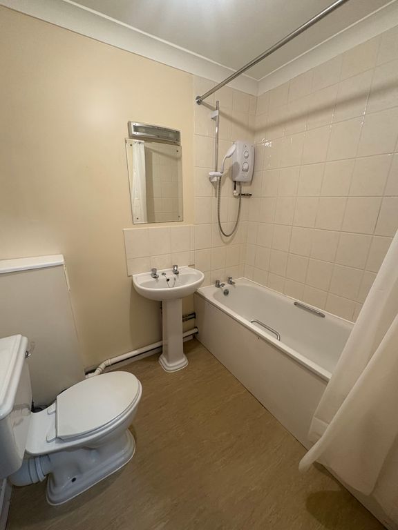 Property photo 3 of 5 Img_4923