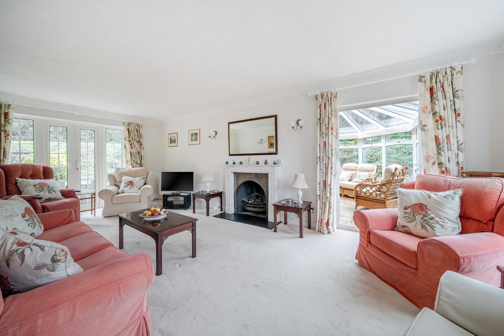 Property photo 3 of 25