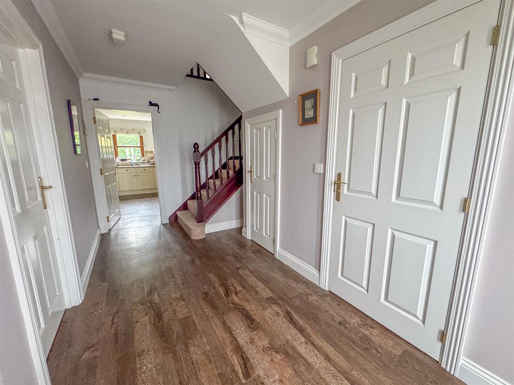 Property photo 2 of 25 11 Close Cronk (8).Jpg