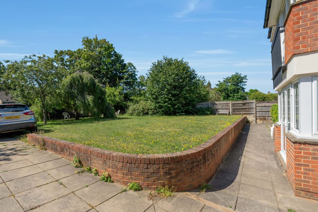 Property photo 3 of 8