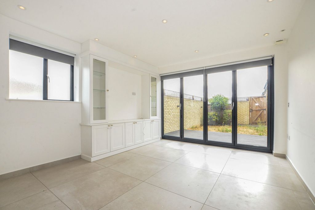Property photo 3 of 14 Pbox-Img.Jpg