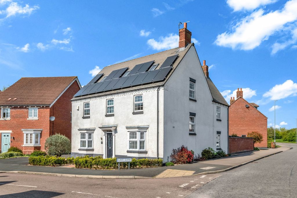 Property photo 1 of 43