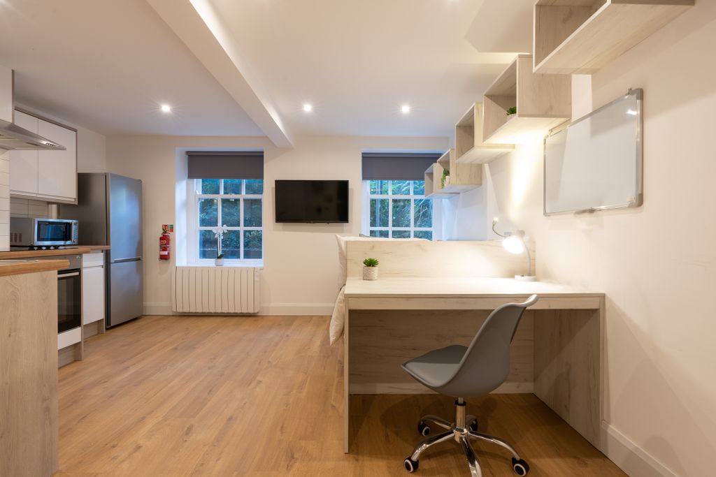 Property photo 2 of 5 Jesmond View Block A Studio 6 Bedroom 1