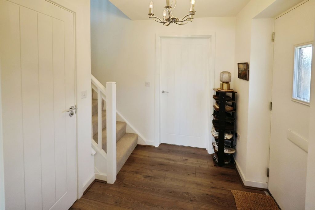 Property photo 2 of 19 Pbox-Img.Jpg
